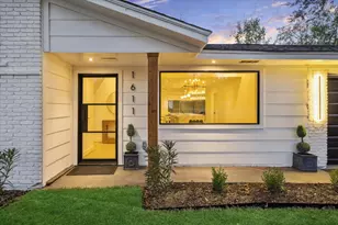 1611 Ridgehaven Dr, Austin, TX 78723 - Photo 2