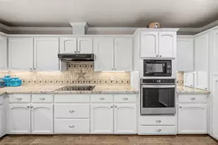 1601 Sunset Cir, Cameron, TX 76520 - Photo 20