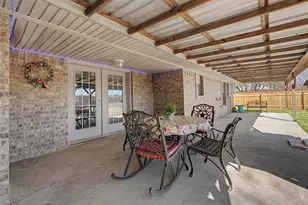 1601 Sunset Cir, Cameron, TX 76520 - Photo 38