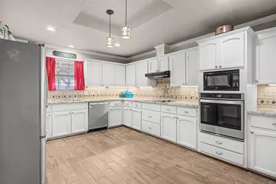 1601 Sunset Circle, Cameron, TX 76520 - Photo 18