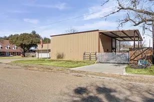 1601 Sunset Cir, Cameron, TX 76520 - Photo 6