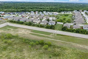 214 Saranac Dr, Elgin, TX 78621 - Photo 28