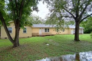 112 W Ila St, Elgin, TX 78621 - Photo 16