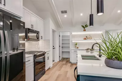 1707 Fawn Drive, Austin, TX 78741 - Photo 12