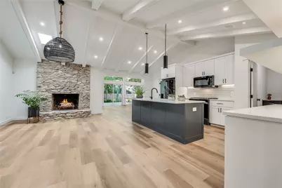 1707 Fawn Drive, Austin, TX 78741 - Photo 2