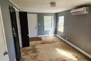 504 W Luce St, Llano, TX 78643 - Photo 8