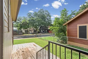1611 E 13th St, Austin, TX 78702 - Photo 18