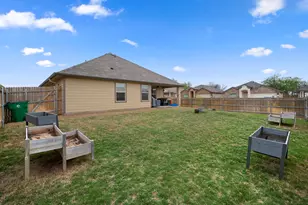 101 Gunther Way, Taylor, TX 76574 - Photo 24