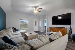 101 Gunther Way, Taylor, TX 76574 - Photo 12