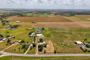 2701 Windy Ridge Rd, Taylor, TX 76574 - Photo 28