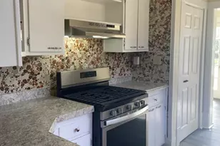 1034 Magnolia St, Lockhart, TX 78644 - Photo 8