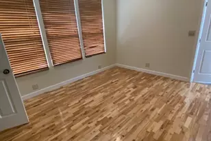 1034 Magnolia St, Lockhart, TX 78644 - Photo 4