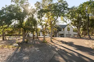 12120 Fitzhugh Pl, Dripping Springs, TX 78620 - Photo 36