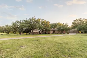 515 E Trail, Spicewood, TX 78669 - Photo 12