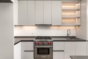 610 Davis St, Austin, TX 78701 - Photo 8