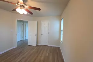 4618 Senda Ln, Austin, TX 78725 - Photo 10