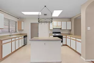 1353 Lakeside Loop, Round Rock, TX 78665 - Photo 10