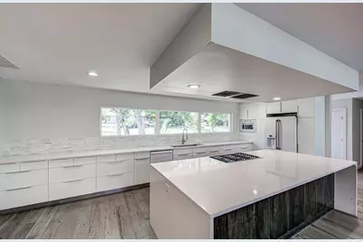 6106 Shoal Creek Boulevard, Austin, TX 78757 - Photo 12