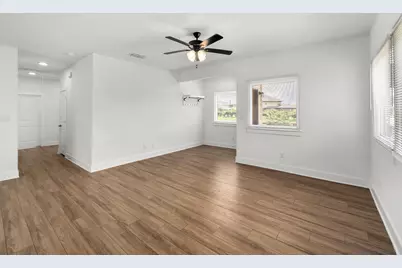 2947 Brand Iron Drive, San Marcos, TX 78666 - Photo 6