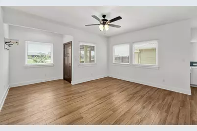 2947 Brand Iron Drive, San Marcos, TX 78666 - Photo 4