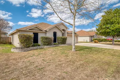 513 Mockingbird Lane, Lockhart, TX 78644 - Photo 2