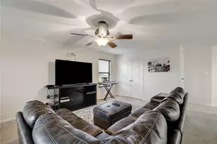 356 Matthews Ln, Kyle, TX 78640 - Photo 8