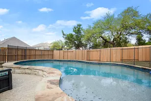 2401 Yaupon Range Dr, Leander, TX 78641 - Photo 2