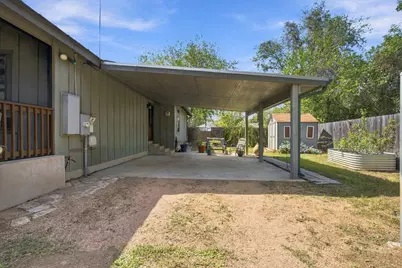 706 Jones Street, Smithville, TX 78957 - Photo 28