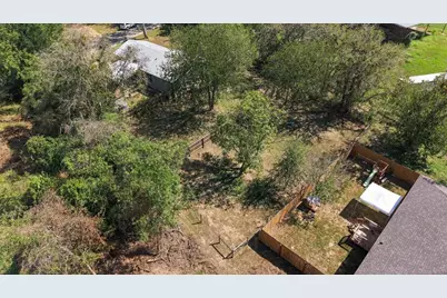 706 Jones Street, Smithville, TX 78957 - Photo 38
