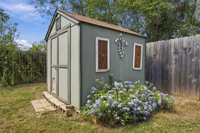 706 Jones Street, Smithville, TX 78957 - Photo 36