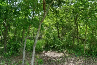 900 Tank Street, Lockhart, TX 78644 - Photo 14