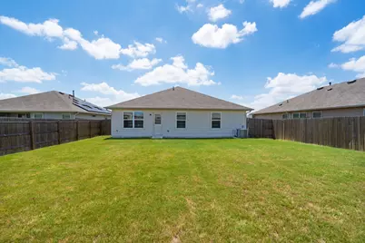 1007 Pembroke Court, Hutto, TX 78634 - Photo 32