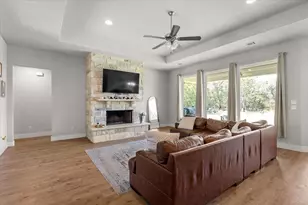 104 Draper Ln, Bertram, TX 78605 - Photo 4