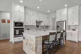 104 Draper Ln, Bertram, TX 78605 - Photo 8
