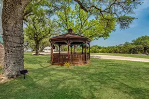 136 Lourdes Ct, Dripping Springs, TX 78620 - Photo 16