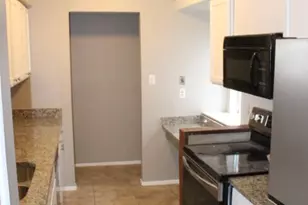 1604 Summer Creek Ct, Austin, TX 78704 - Photo 2