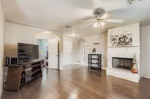 135 Petirrojo Ct, Del Valle, TX 78617 - Photo 4