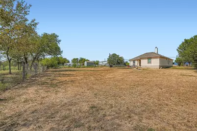 135 Petirrojo Court, Del Valle, TX 78617 - Photo 22