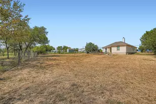 135 Petirrojo Ct, Del Valle, TX 78617 - Photo 22
