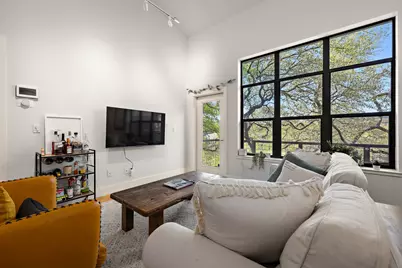 907 Duncan Lane #302, Austin, TX 78705 - Photo 6