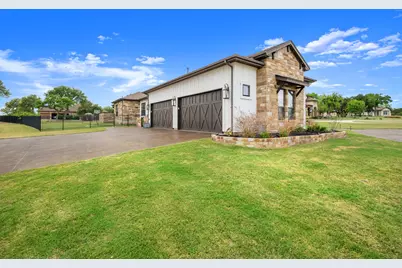 401 Highland Bluff Drive, Georgetown, TX 78633 - Photo 24