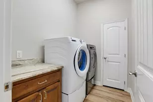 211 Siena Woods, Marion, TX 78124 - Photo 16