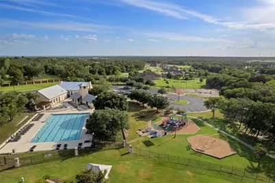 307 Chisholm Trail, Bastrop, TX 78602 - Photo 32