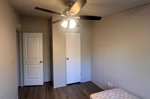 302 Lone Star Rd, Bastrop, TX 78602 - Photo 10