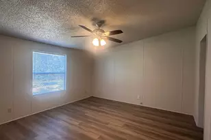 302 Lone Star Rd, Bastrop, TX 78602 - Photo 6