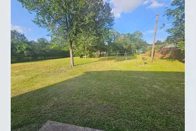 606 Trinity Street, Lockhart, TX 78644 - Photo 22