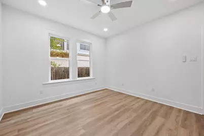 910 W 22nd 1/2 Street, Austin, TX 78705 - Photo 14