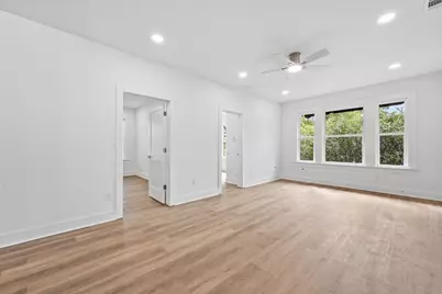 910 W 22nd 1/2 Street, Austin, TX 78705 - Photo 16