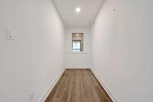 910 W 22nd 1/2 St, Austin, TX 78705 - Photo 12