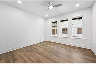 910 W 22nd 1/2 Street, Austin, TX 78705 - Photo 20